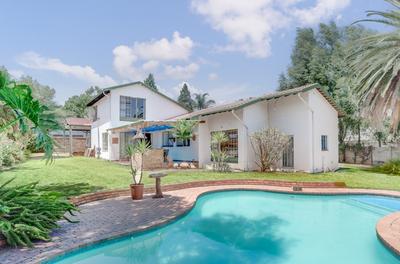 House For Sale in Fontainebleau, Randburg