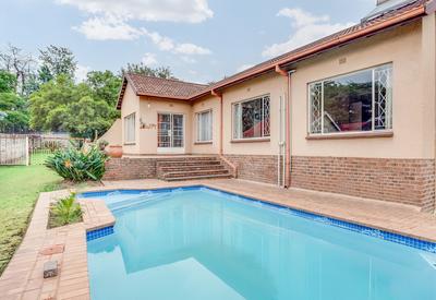 House For Sale in Fontainebleau, Randburg